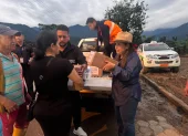 El Gobierno Nacional ha entregado medicinas y kits a las familias afectadas por le aluvión en Zamora Chinchipe.