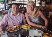 Amistad. Su amigo Ítalo asegura que ella se enamoró de Ecuador por su gente, sus paisajes y la comida.