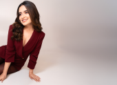 Cinthi Alvarado ha construido una carrera entre el maquillaje, la enseñanza y la creación de contenido.