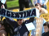 Una mujer reacciona en un Fan Fest previo al partido entre Argentina y Egipto por el Mundial de la FIFA 2026.