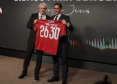 Jorge Jesus (izq.), en su presentación como DT de Portugal.