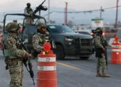 Integrantes del Ejército de Mexico realizando un operativo en Guadalajara (México).