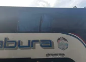 El bus de Barcelona SC terminó con varios vidrios rotos tras el ataque.