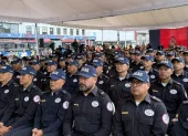 El equipo USAR ECU - 01 del CBQ recibió un homenaje por su trabajo de búsqueda y rescate en Venezuela.