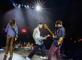 Maroon 5 durante un concierto, previo a su llegada a Ecuador para el FTC Live al Parque.