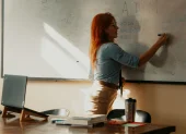 Los interesados en participar en Educa Empleo 2026 podrán postular durante dos días para acceder a vacantes en instituciones fiscales del régimen Costa y Galápagos.