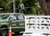 El Ejército Mexicano destruye 610 fusiles y 92 pistolas, así como 5,013 cargadores y 316,036 cartuchos de munición durante una ceremonia oficial en la 9ª Zona Militar de Sinaloa, México, el 9 de marzo de 2026.