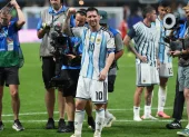 El delantero argentino Leo Messi celebra la victoria, al término del partido de octavos de final del Mundial 2026.