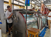 Comerciantes afirman que han contenido parte del incremento de los precios para no perder a sus clientes habituales.