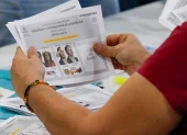 Las recientes elecciones reflejan una creciente división política y social en ambos países.