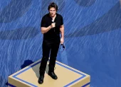 El actor estadounidense Tom Cruise se dirige al público durante la ceremonia de clausura de la final de la Copa Mundial de la FIFA 2026