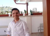 Wilson Merino, precandidato a la Alcaldía de Quito, plantea una nueva gestión municipal centrada en seguridad y transparencia.