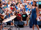 La cantante ecuatoriana Paola Navarrete se presentó este 20 de julio en el festival La Mar de Músicas, en España.