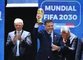 Alejandro Domínguez, presidente de Conmebol, impulsa la propuesta de 64 selecciones en el Mundial 2030.