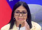 Delcy Rodríguez durante una intervención pública, mientras el gobierno de Trump solicita inmunidad judicial en EE. UU.