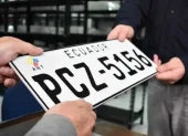 La AMT inició la entrega de 8.715 placas metálicas para vehículos y motocicletas que tramitaron duplicados por pérdida, robo o deterioro.
