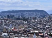 No hay zona de la capital que no esté amenazada, por la falla de Quito y por malas estructuras.