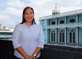 En un edificio con más de cien años de memoria, Carolina Drouet León asumió el desafío de comenzar una nueva historia, como rectora de la U.E. Santo Hermano Miguel.