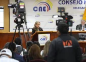 El consejo consultivo entre le CNE y las organizaciones políticas fue el escenario para despejar la duda del correísmo.