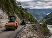 El mantenimiento permanente de la red vial es clave para evitar el aislamiento de regiones y proteger la producción nacional frente a la crisis y los eventos climáticos.