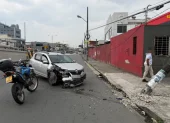 El impacto ocurrió junto al intercambiador que une las avenidas Francisco de Orellana y Guillermo Pareja Rolando.