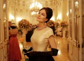 Angelina Jolie es una de las estrellas afectadas.