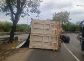El siniestro vial se registró en la oreja vial que conecta vía a la costa y vía Perimetral.