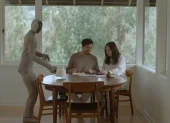 El robot Astribot S1 se integra en tareas domésticas, tras agotar su preventa en cinco días