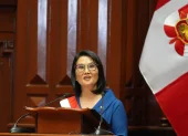 La nueva presidenta de Perú, Keiko Fujimori, dijo en su posesión que gobernará sólo cinco años. En principio parece una obviedad, una minucia. Pero hay tantos farsantes que ofrecieron no aferrarse al poder.