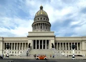 Fotografía de archivo del 24 de marzo de 2024 del Capitolio en La Habana (Cuba).
