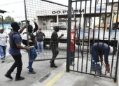 Referencial. Algunas rejas han sido desinstaladas por no cumplir con los parámetros.