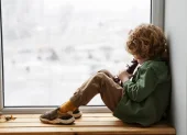 Un entorno seguro y afectuoso favorece la recuperación emocional desde la infancia