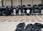Policía incautó 600 kg de cocaína en Chongón; la droga iba hacia un puerto marítimo.