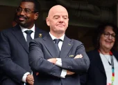 La FIFA preparaba una especie de privatización de la Copa del Mundo y el Mundial de Clubes. El escándalo generado hizo que su presidente, Gianni Infantino, desisitiera.