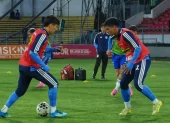 La plantilla de Emelec durante un entrenamiento en el estadio George Capwell.