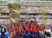 Imagen en la que puede verse a jugadores de España tras lograr el título del Mundial de Estados Unidos, México y Canadá en el estadio MetLife