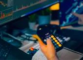 Un plan de trading bien estructurado ayuda a los inversores a gestionar el riesgo, definir estrategias y tomar decisiones con mayor disciplina.