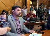 Gonzalo Callejas durante la última sesión del Concejo Cantonal de Ambato en la que presentó su renuncia irrevocable a la concejalía, el 21 de julio de 2026.