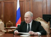 El Presidente de Rusia, Vladimir Putin durante su encuentro con el CEO y Presidente del Consejo de Administración de ALROSA Pavel Marinychev, el 04 de agosto de 2026.