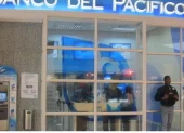 Los bancos atenderán por sus canales habituales.