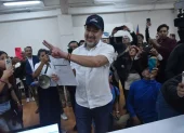 Pabel Muñoz inscribió su candidatura a la Alcaldía de Quito con respaldo de una alianza de tres organizaciones.