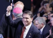 El nuevo fiscal general de Estados Unidos, Todd Blanche, asistió a la ceremonia de investidura del presidente electo de Colombia, Abelardo de la Espriella, en Cali.