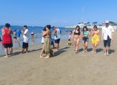Las playas de Santa Elena se coparon de turistas desde muy temprano de este domingo en el segundo día del feriado