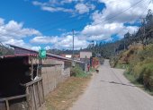 Entorno. Las viviendas de la zona se encuentran junto a la vía por la falta de veredas.
