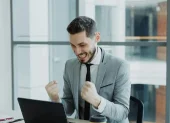 Si eres de las personas que trabajarían no solo por el dinero, entonces eres de los seres humanos que quieren buscar un propósito superior en la vida.