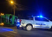 El accidente ocurrió en la Panamericana Sur, en Tambillo, donde un bus y dos vehículos particulares chocaron durante la madrugada.