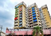 EDIFICIO MULTICOMERCIO CON GRAFITIS