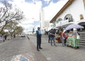 Vigilancia. Desde marzo, el PMO de Tumbaco mantiene presencia permanente en cuatro manzanas para atender reportes ciudadanos y reforzar controles municipales.