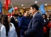 Alexandro Tonello (derecha) en compañía de Geovanny Atarihuana de Unidad Popular.
