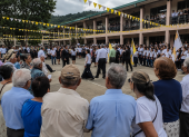 Referencial. La escuela San José de Piñas celebró sus 70 años con un emotivo reencuentro de estudiantes, exalumnos y docentes de varias generaciones.